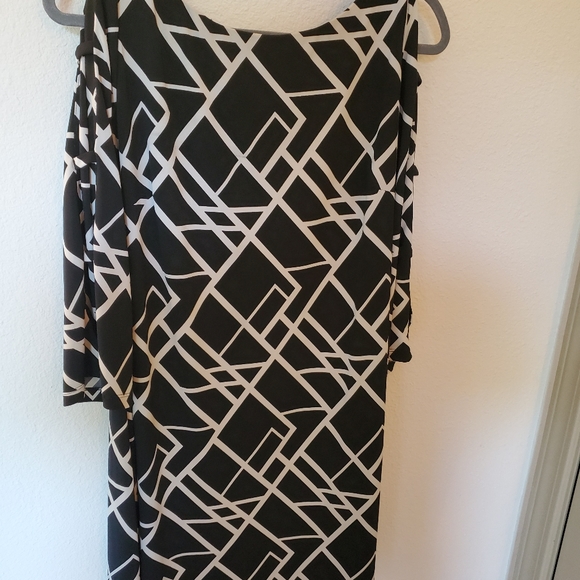 Dress - Picture 1 of 4